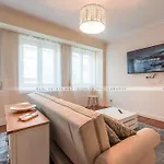Luxury 3 Bedroom Apartment With Rooftop