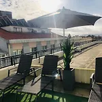 Luxury 3 Bedroom Apartment With Rooftop